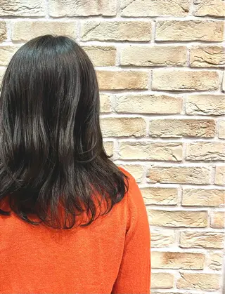 セミロング オオソネ マリアのヘアスタイル