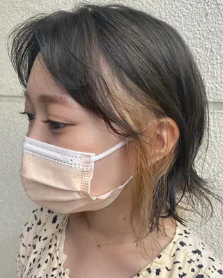 ショート カラー ambellir 山本伽椰のヘアスタイル