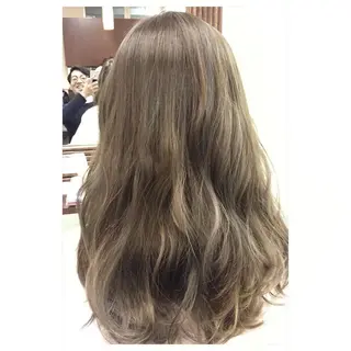 ロング カラー パーソナルカラー診断 できます　木曽　主博のヘアスタイル