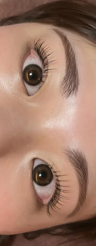 パーマ Emina. Nのマツエク・マツパデザイン