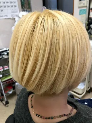 ショート カラー ヘアサロン モカ所属・石塚 浩のヘアスタイル