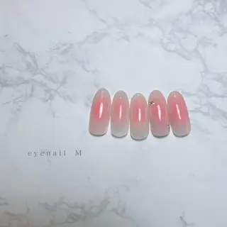 ネイル SHIORI 🤍のネイルデザイン