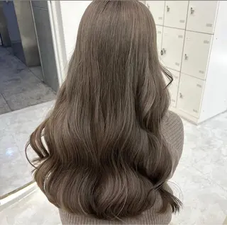 ロング 韓国ヘア/ブリーチ無 しWカラー/オリーブのヘアスタイル