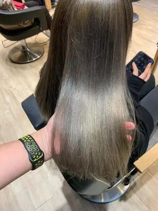 セミロング カラー 大久保 隆蔵のヘアスタイル