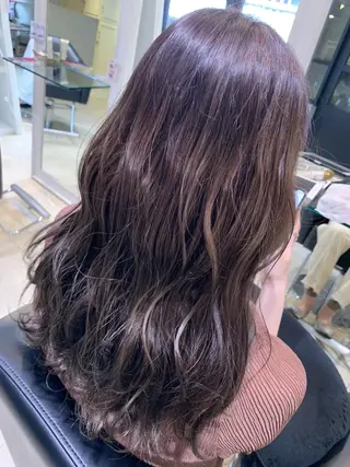 ロング ヤマモト ミナミのヘアスタイル