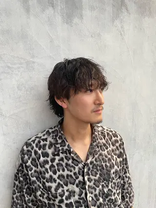 パーマ メンズ 小林 崇雅　ダウンパーマのヘアスタイル