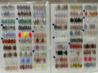 ネイル Miss:R 中津店所属・加藤 洋美のネイルデザイン