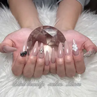 ネイル totalbeautysalonLisse所属・Lisse ネイル/ 脱毛/アイブロウのネイルデザイン