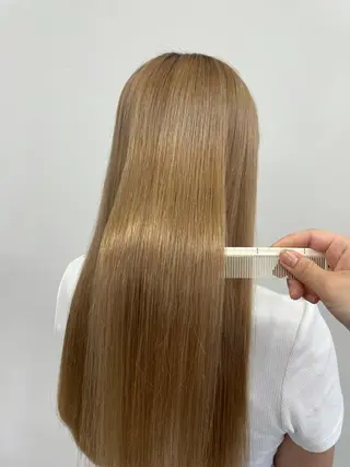 Ella所属・nana【艶髪】/ レイヤー/縮毛矯正のヘアスタイル