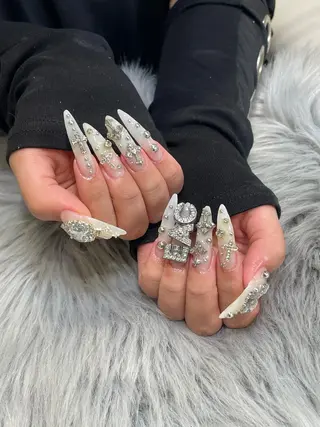 ネイル RICO NAIL所属・RICO Nail パーツつけ放題🌈のネイルデザイン