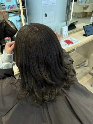 カラー kenje luscaのヘアスタイル