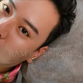 アイブロウ メンズ 佐藤 彩の眉毛・アイブロウイメージ