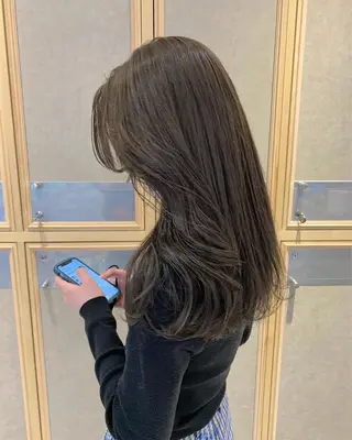 セミロング カラー TENELE所属・チバ タクミのヘアスタイル