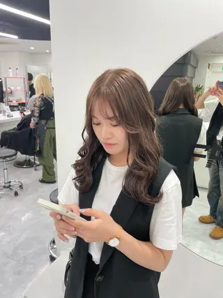 セミロング 💍大人デザイン /ハイトーン♡リクトのヘアスタイル