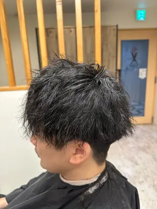 ショート パーマ メンズ 福山 宏介のヘアスタイル