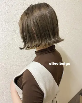 ミディアム カラー ツキノキ ミナのヘアスタイル