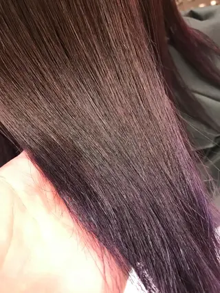 セミロング カラー "PEPPU "所属・🌈推し色派手髪 ハイトーンShinのヘアスタイル