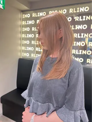 セミロング Rlino所属・ﾊｲﾗｲﾄ/ﾚｲﾔｰ ｶｯﾄ/大嶽謙のヘアスタイル