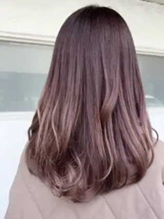 ミディアム カラー alpha松戸 🍓武田さくら🦊のヘアスタイル