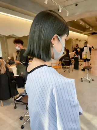 ショート カラー ヘアアレンジ ミニボブ/ブリーチ 🌈MISATOのヘアスタイル