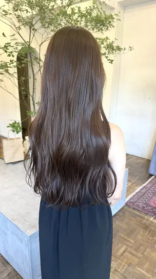 ロング カラー オオタ ユキのヘアスタイル