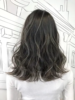 セミロング カラー レイヤー⭐️カラー ⭐️平川雅史のヘアスタイル