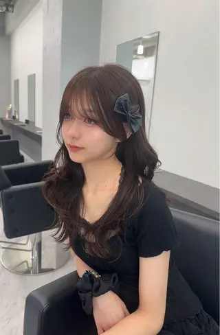 ロング レイヤー・ブリーチ kiyotoshiのヘアスタイル