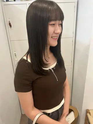 セミロング オリーブ/ ナカミネアキナのヘアスタイル