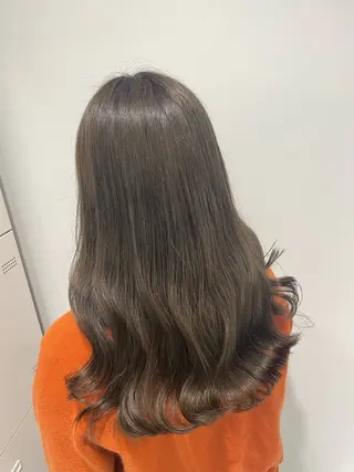 セミロング カラー ヘアアレンジ 顔まわりカット の達人のヘアスタイル