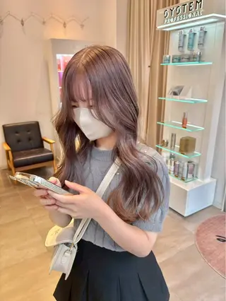 ロング わだ まゆのヘアスタイル