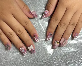 ネイル VIERU 🌈🎀💖のネイルデザイン