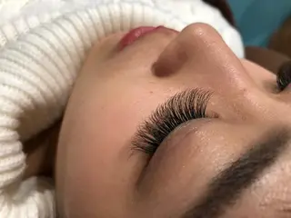 マツエク・マツパ レイヤーカット 早崎太生のヘアスタイル