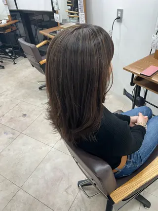 セミロング _WHITE京橋店 佐伯 碧のヘアスタイル