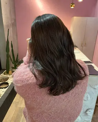 ミディアム カラー 艶感透明感カラー🤍 hinaのヘアスタイル