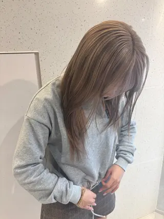 セミロング 梅田/レイヤーカット /ミルクティーカラーのヘアスタイル