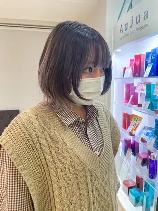 ミディアム カラー 秋葉原オタク向け美容室OFF-KAi!!所属・渡部凌我 小顔ウルフ ハイトーンカラーのヘアスタイル