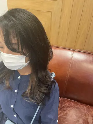 セミロング カラー 鈴村 大介のヘアスタイル