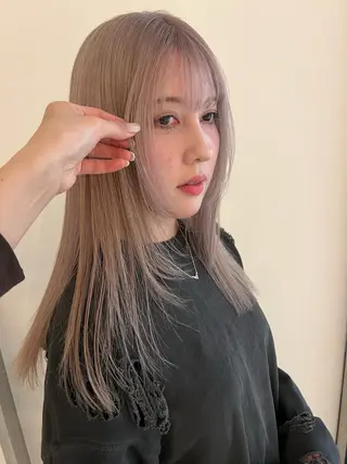 カラー hiyori /ハイトーンカラーのヘアスタイル