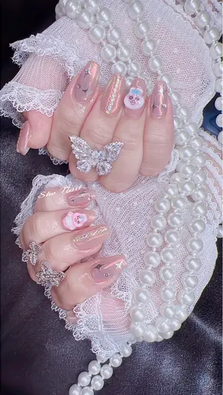 ネイル She   Nail所属・ISA_ BELLAのネイルデザイン