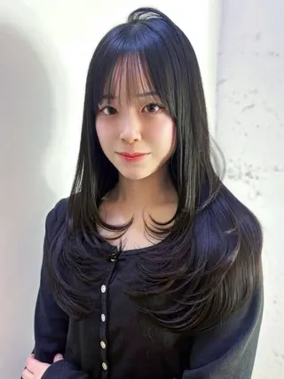 ロング 松本 美海のヘアスタイル