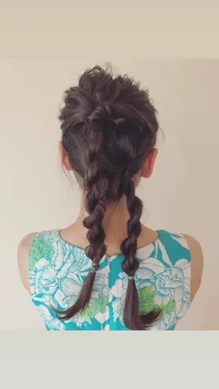 ロング カラー ヘアアレンジ ⚪️ISHIZUKA AOI⚪️のヘアスタイル