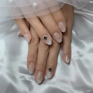 ネイル pnd.nail所属・半田 友加里のネイルデザイン