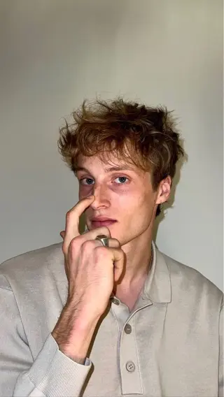 ショート メンズ 吉田一輝 外国人パーマのヘアスタイル