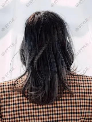 ミディアム カラー 白髪ぼかしハイライト 柳川拓哉のヘアスタイル