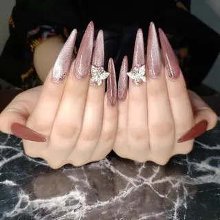 ロング ネイル クロキ 。のネイルデザイン