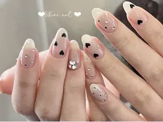 ネイル 〜Shine Nail〜【サイナネイル】パラジェル／ 長さだし／持ち込み／ワンホン／フィルイン所属・shine 🎀 長さだし&デザインのネイルデザイン