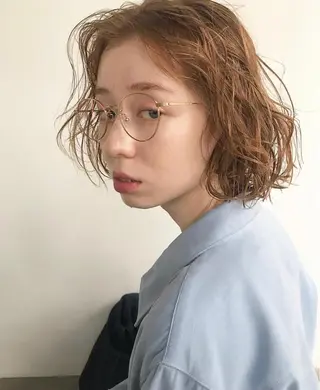 ミディアム パーマ 柴田 日菜子のヘアスタイル