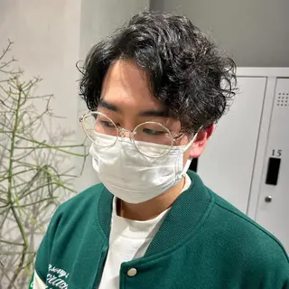 ショート パーマ メンズ デザインカラー/パー マ🦖外岡咲希🦖のヘアスタイル