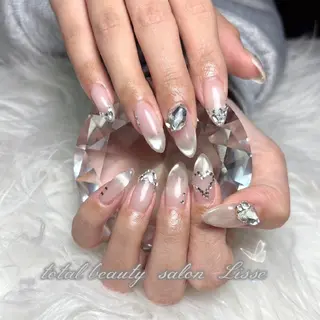 ネイル totalbeautysalonLisse所属・Lisse ネイル/ 脱毛/アイブロウのネイルデザイン