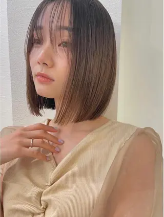 ショート カラー 透明感カラー🤎 中川智帆のヘアスタイル